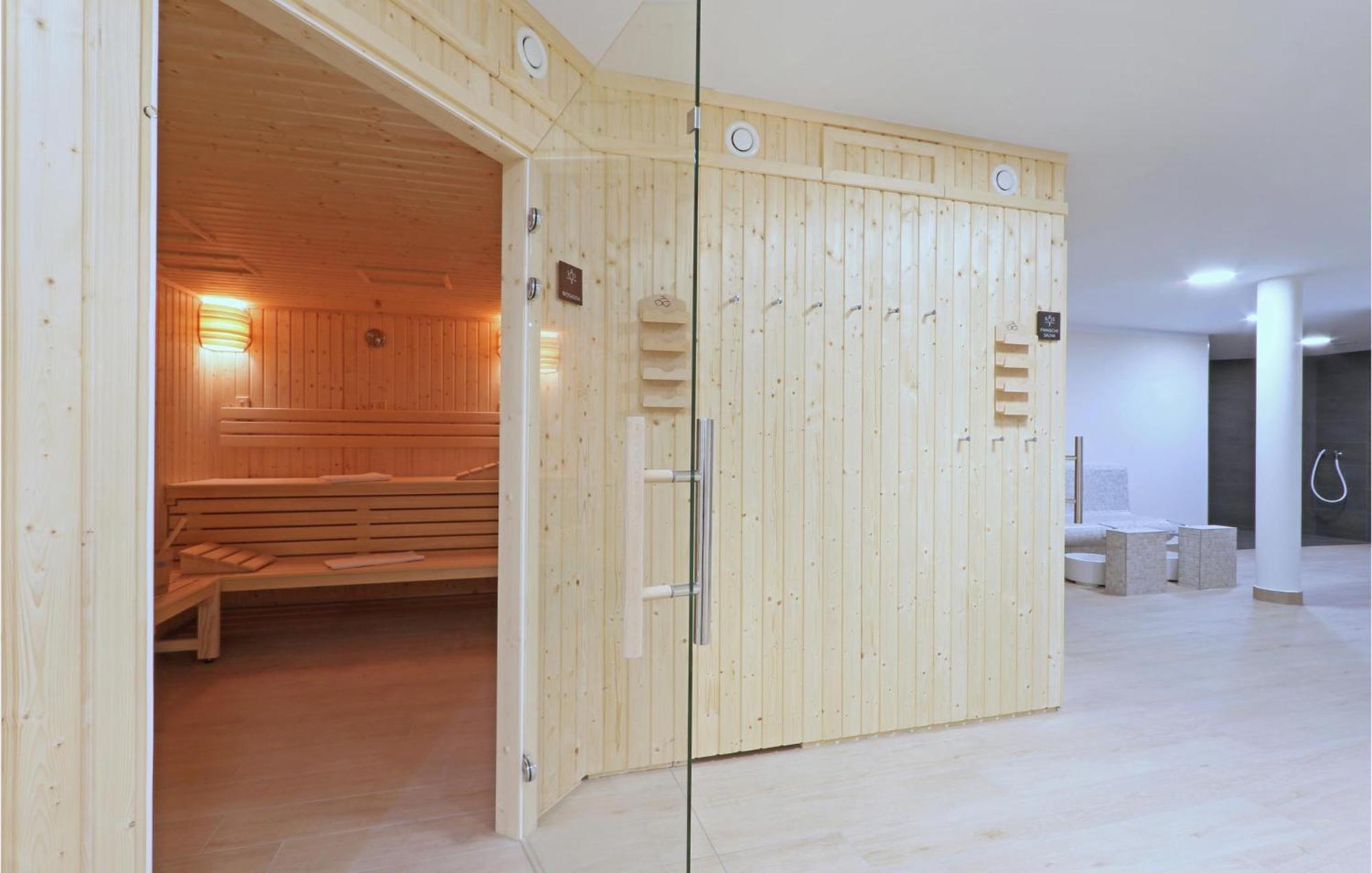 Stunning apartment in Boltenhagen with 1 Bedrooms, Sauna&WiFi Buitenkant foto