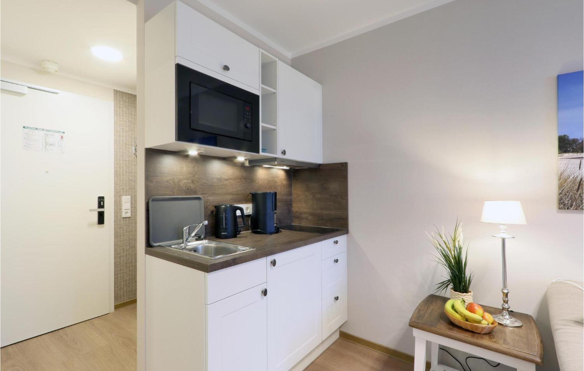 Stunning apartment in Boltenhagen with 1 Bedrooms, Sauna&WiFi Buitenkant foto